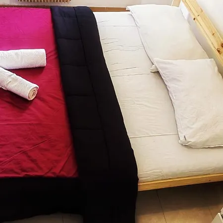 Renzi Guest house *
